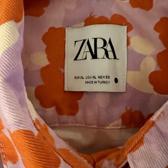 Zara Flower Set - Jacket & Shorts - Picture 5 of 6